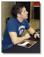 Ray Park chatting with a fan